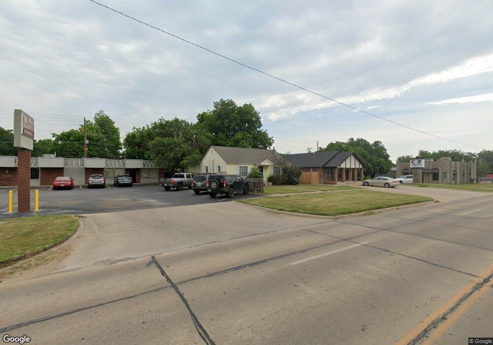 1407 W Main St, Duncan, OK 73533 - photo 1