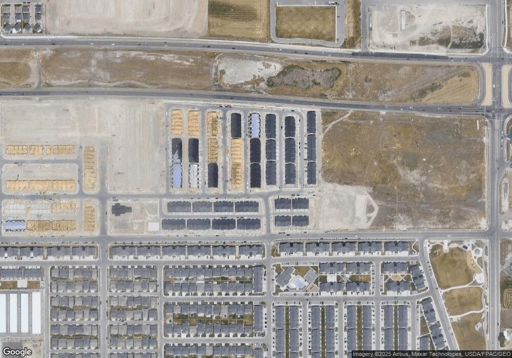 1976 N 3900 W unit 214, Lehi, UT 84043 - photo 1