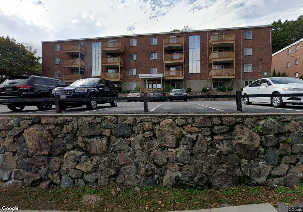 356 Lincoln St unit 24, Waltham, MA 02451 - photo 1