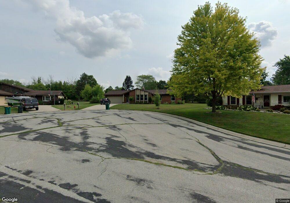 W160N10160 Cherokee Ct, Germantown, WI 53022 - photo 1