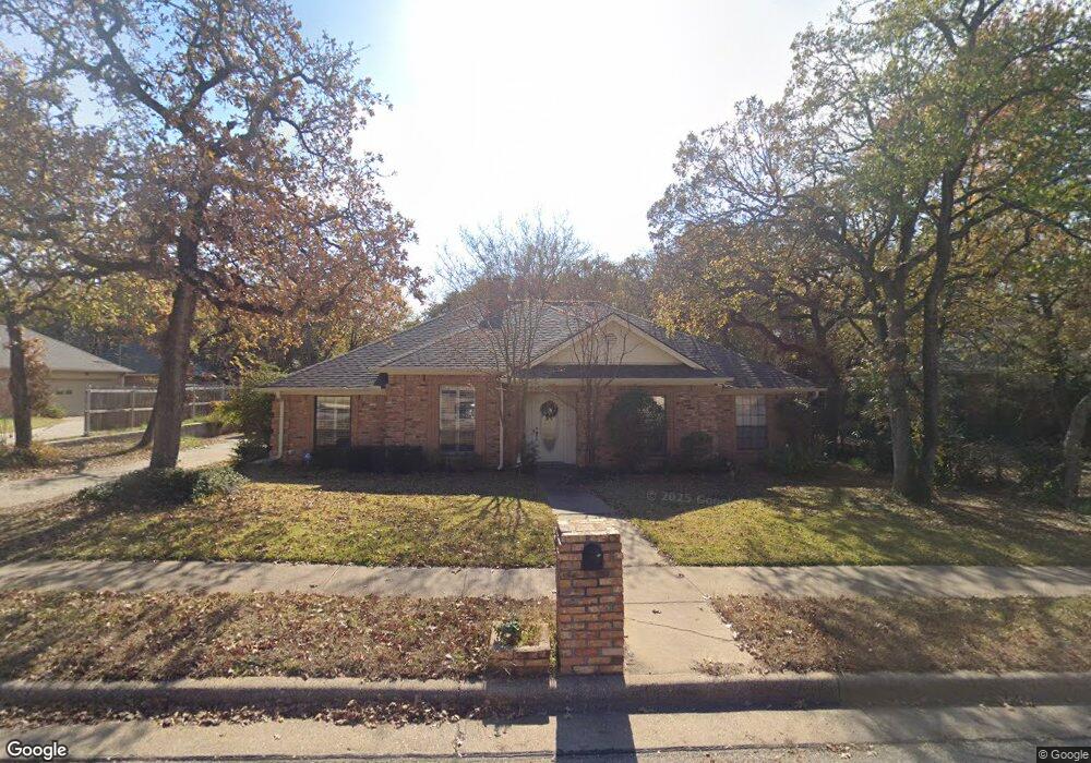 1304 Circle Ln, Bedford, TX 76022 - photo 1