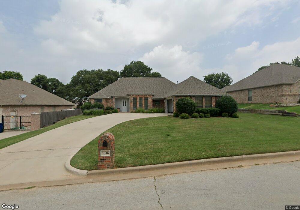 1316 Rodden Dr, Decatur, TX 76234 - photo 1