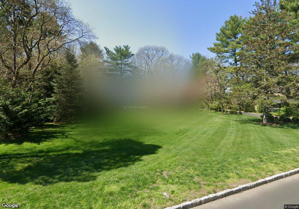 14 Sycamore Dr, Port Washington, NY 11050 - photo 1