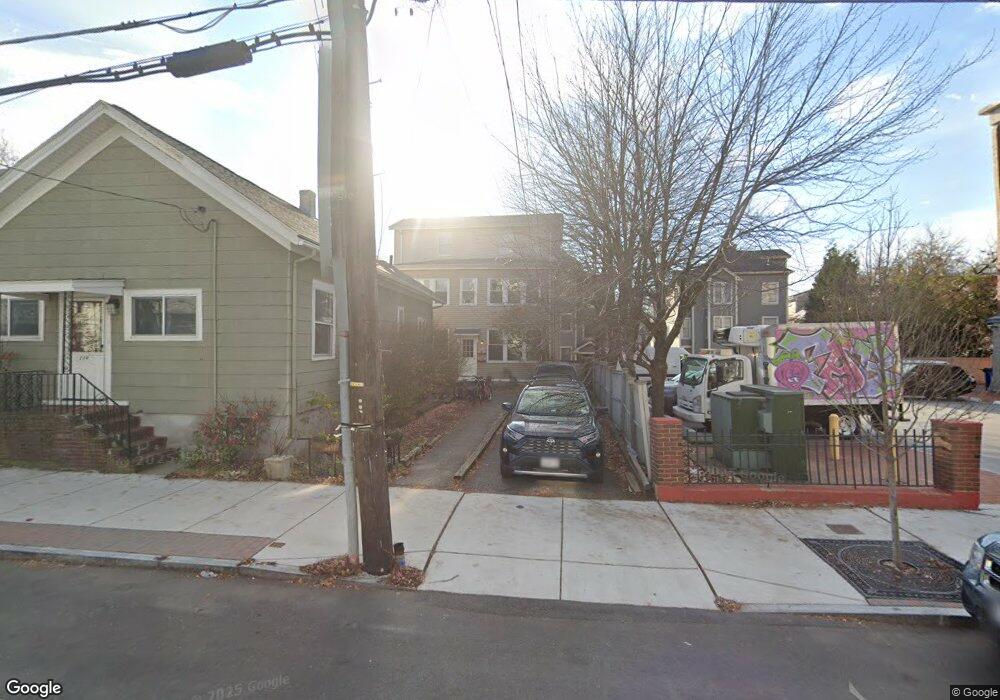 114 R Beacon St unit 2, Somerville, MA 02143 - photo 1