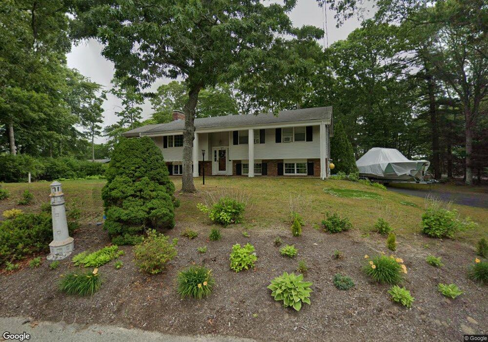 14 Quamhassett Rd, Buzzards Bay, MA 02532 - photo 1