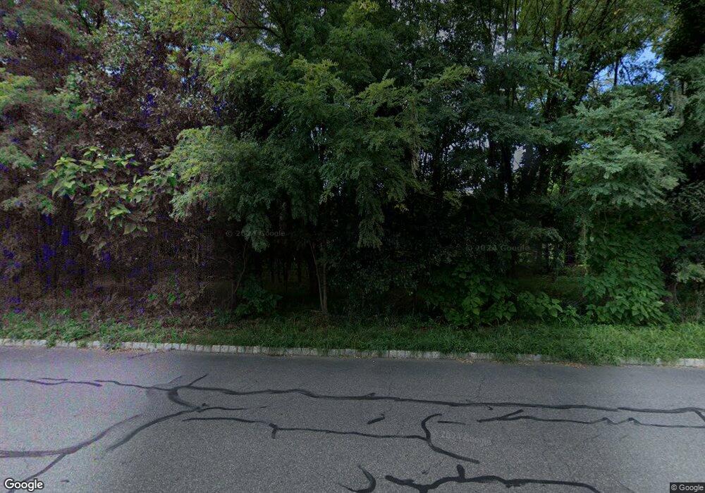 801 Newlins Rd E, Easton, PA 18040 - photo 1