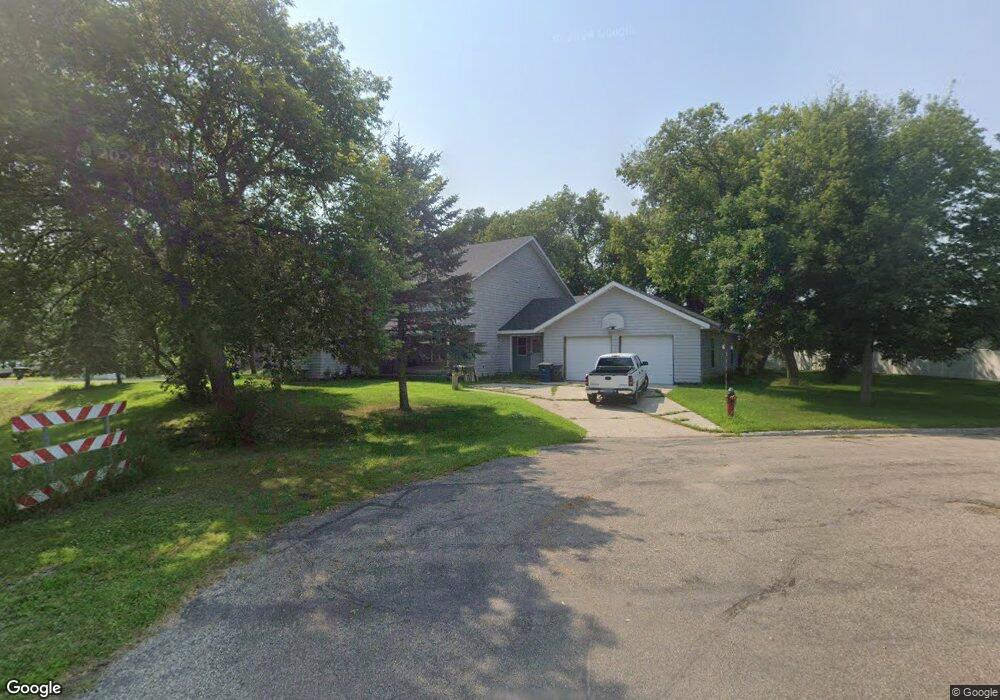 1414 9th Ave SE, Jamestown, ND 58401 - photo 1