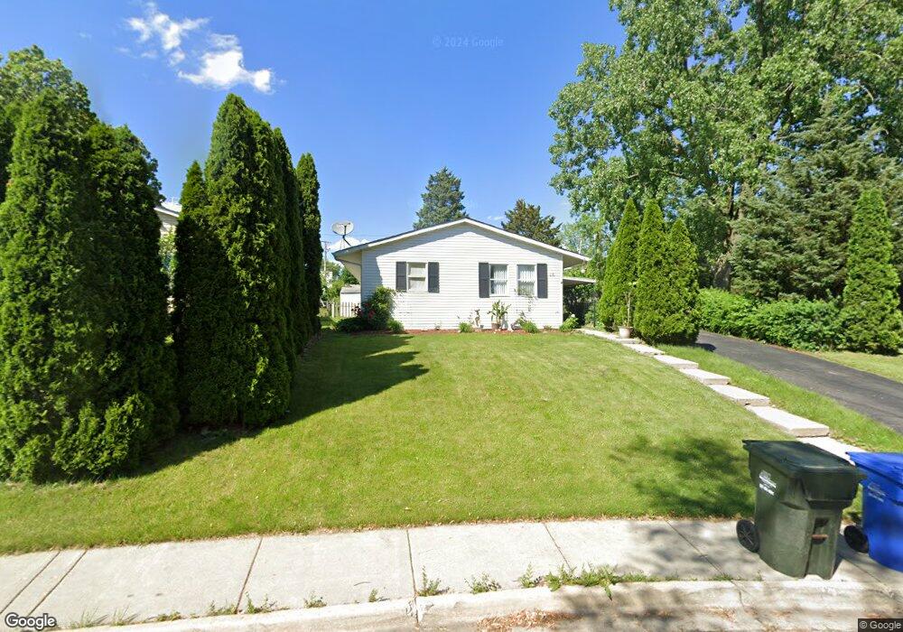 206 Butte Ln, Carpentersville, IL 60110 - photo 1