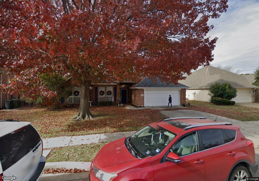 464 Shade Tree Cir, Hurst, TX 76054 - photo 1