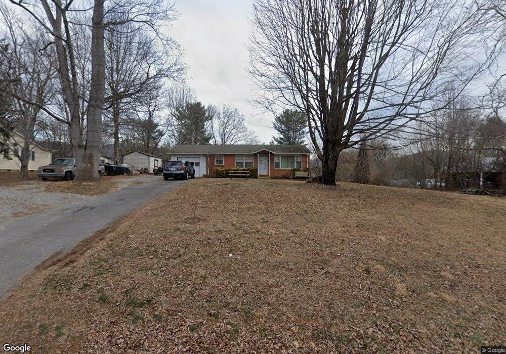 126 Wynnbrook Dr, Hendersonville, NC 28792 - photo 1