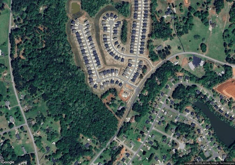 59 Hackberry Ave, Commerce, GA 30529 - photo 1