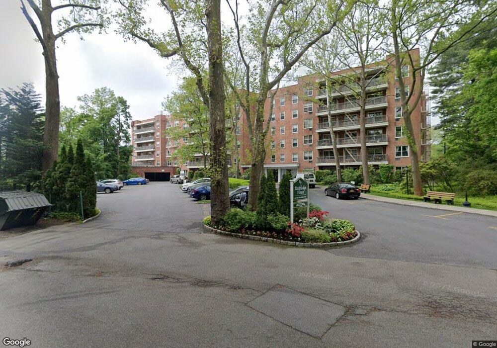Rockledge House unit 5R, Hartsdale, NY 10530 - photo 1