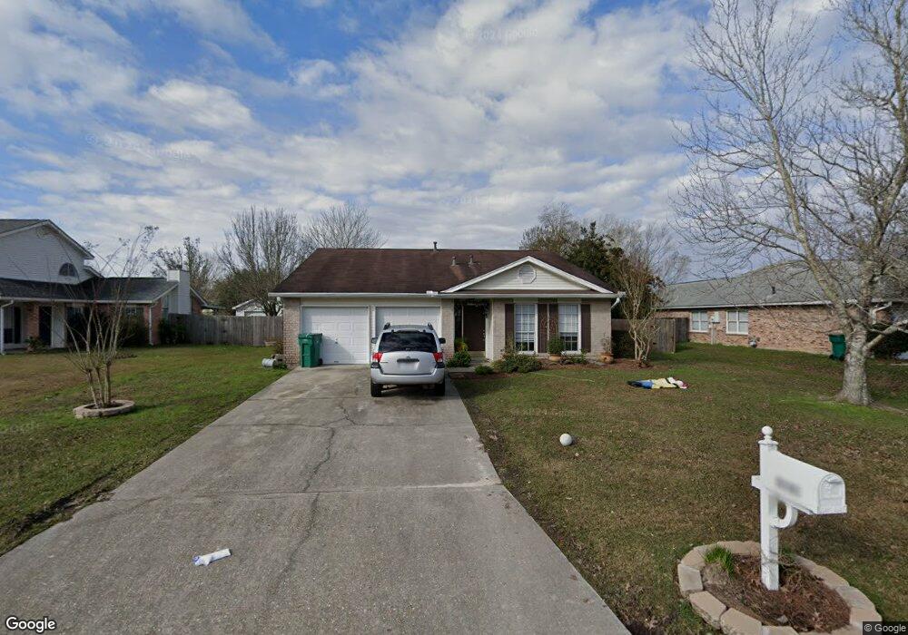 3131 Meadow Lake Dr E, Slidell, LA 70461 - photo 1