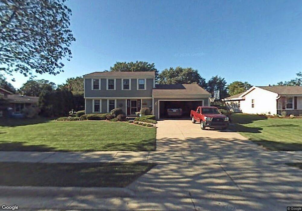 1622 Butler Dr, Waukesha, WI 53186 - photo 1