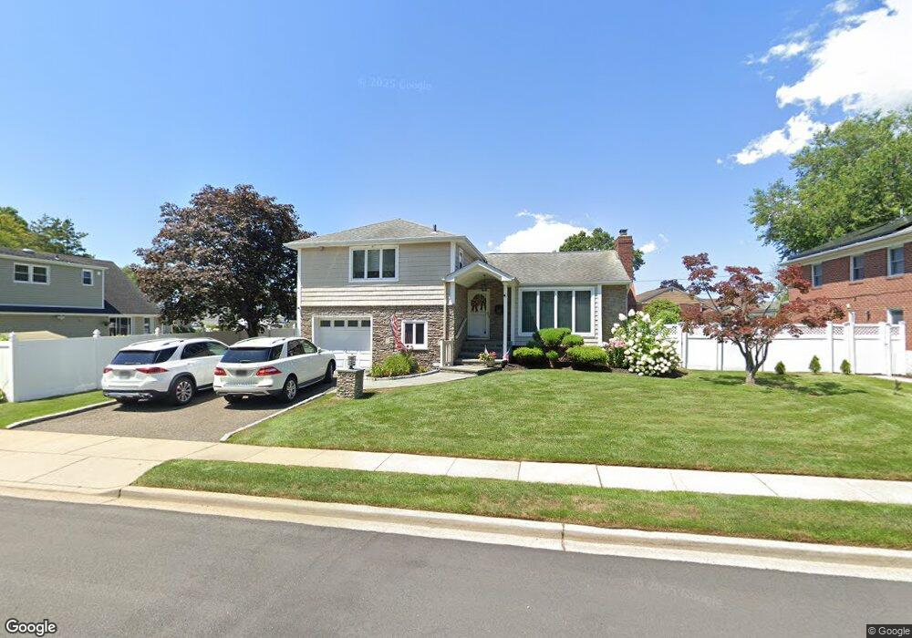 29 Lent Dr, Plainview, NY 11803 - photo 1