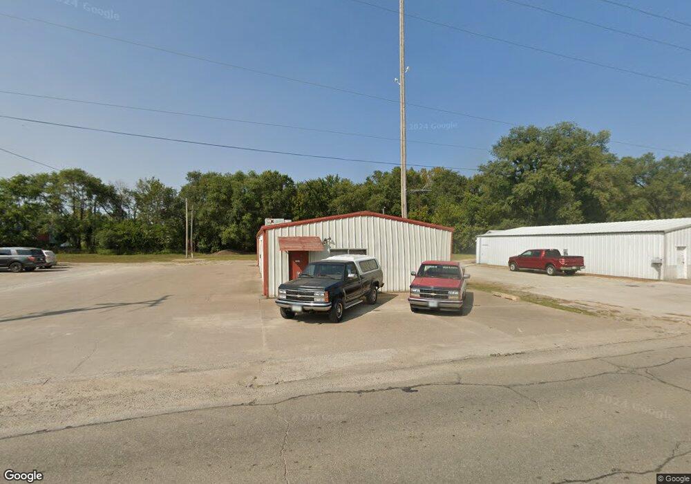 108 E Walnut St, Columbus Junction, IA 52738 - photo 1