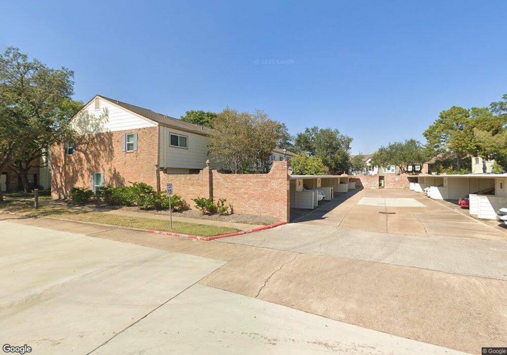 1345 Country Place Dr, Houston, TX 77079 - photo 1