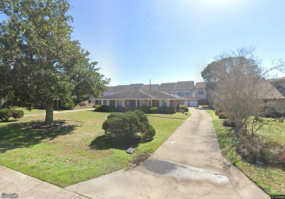 126 E Thornton Rd, Houston, TX 77022 - photo 1