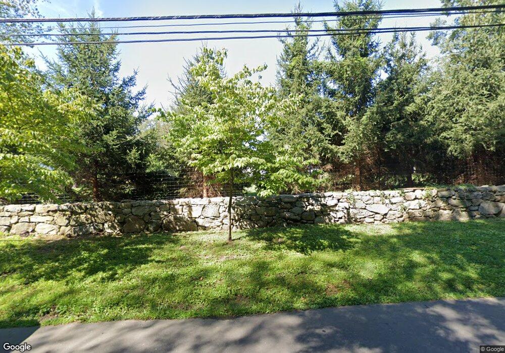 360 364 Laurel Rd, New Canaan, CT 06840 - photo 1