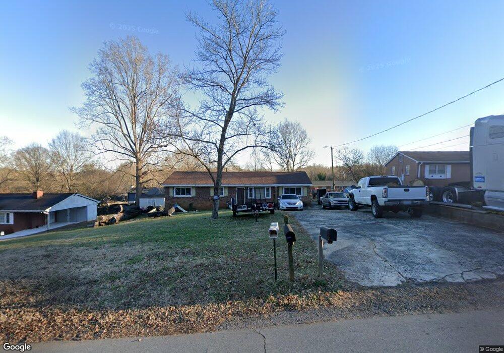 2403 Maplewood Dr, Gastonia, NC 28052 - photo 1