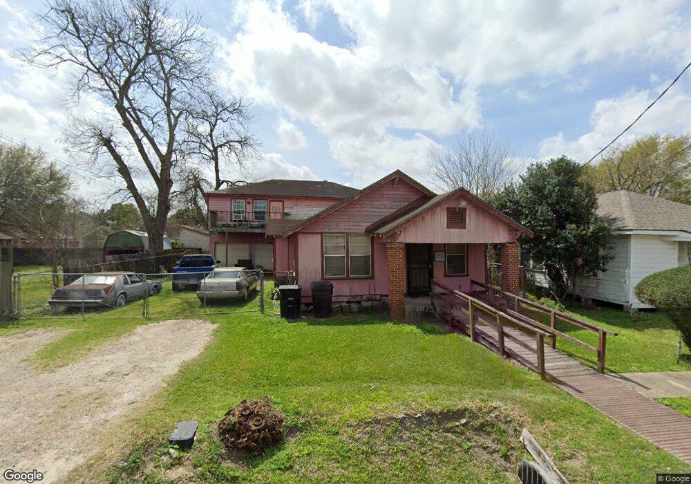 4406 Engleford St, Houston, TX 77026 - photo 1