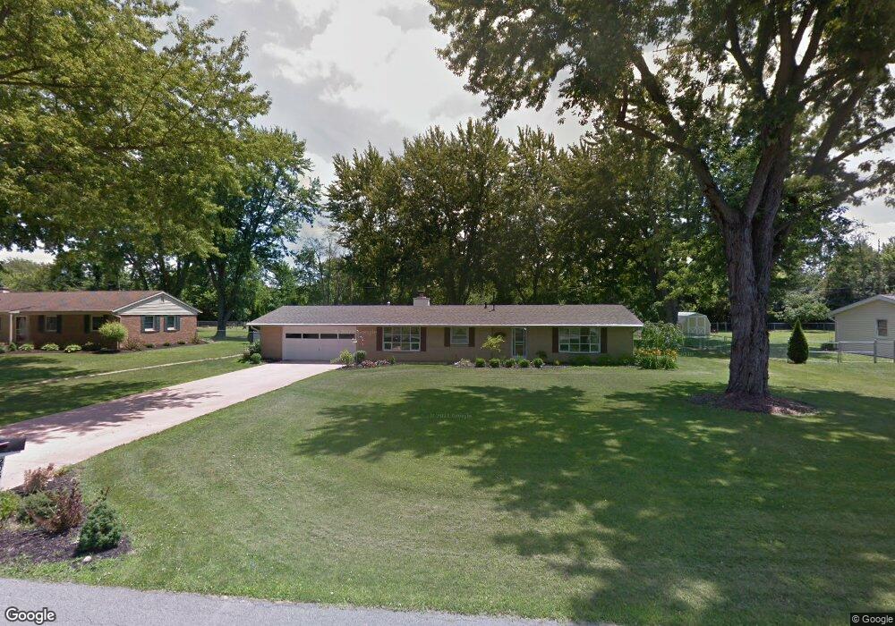 2065 Sandy Ln, Lima, OH 45806 - photo 1