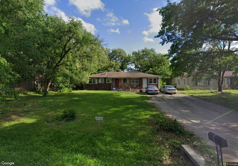 1801 SW 33rd St, Topeka, KS 66611 - photo 1
