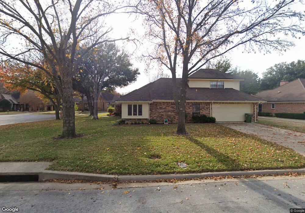 3129 Oakview Ct, Hurst, TX 76054 - photo 1