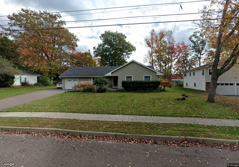 11 Maplewood Ln, Essex Junction, VT 05452 - photo 1