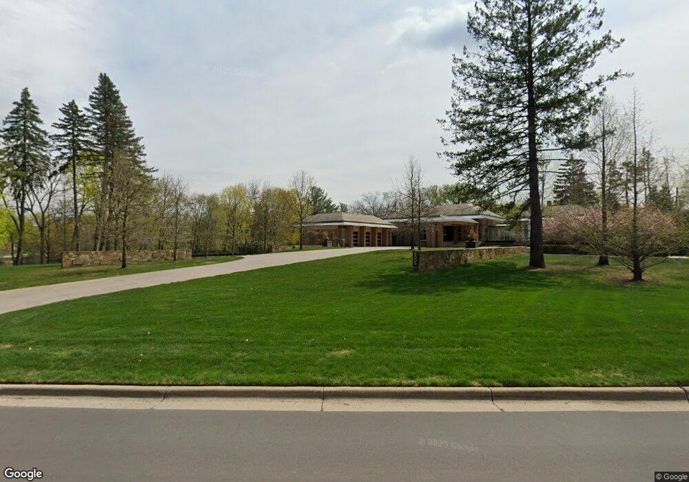 5005 Charing Cross Rd, Bloomfield Hills, MI 48304 - photo 1