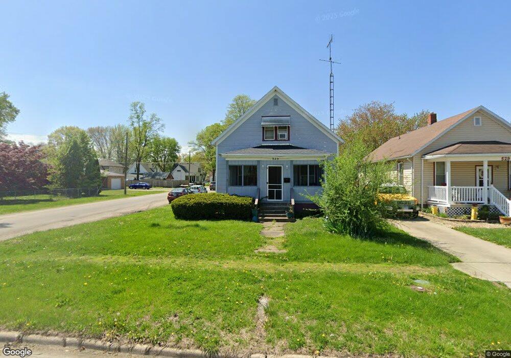 555 Decatur St, Lincoln, IL 62656 - photo 1
