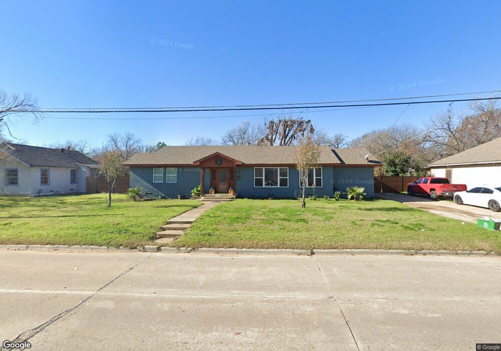 421 SW 3rd St, Grand Prairie, TX 75051 - photo 1