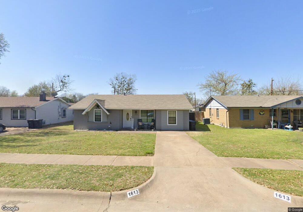 1613 Mcanear St, Cleburne, TX 76033 - photo 1