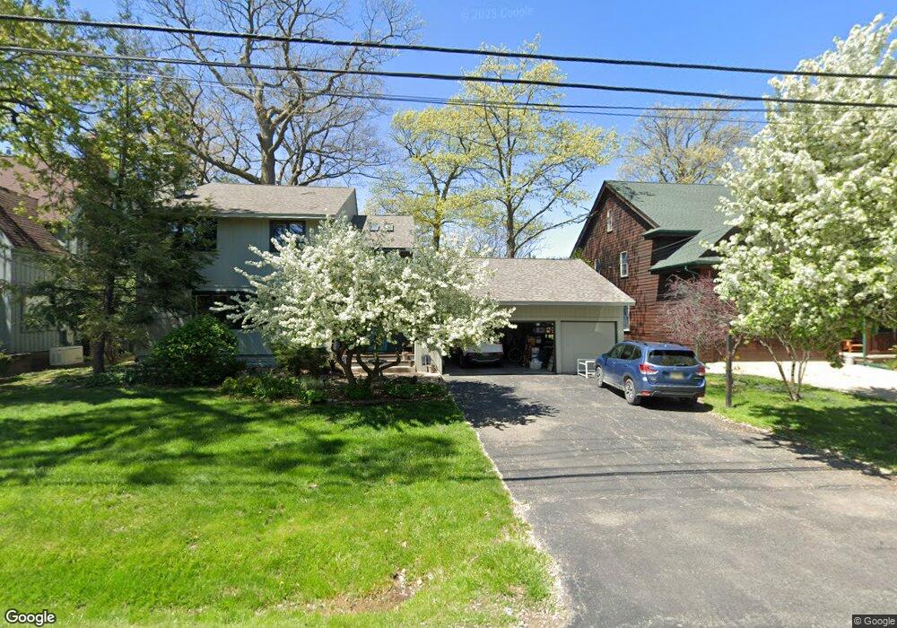 2172 Garland St, Sylvan Lake, MI 48320 - photo 1