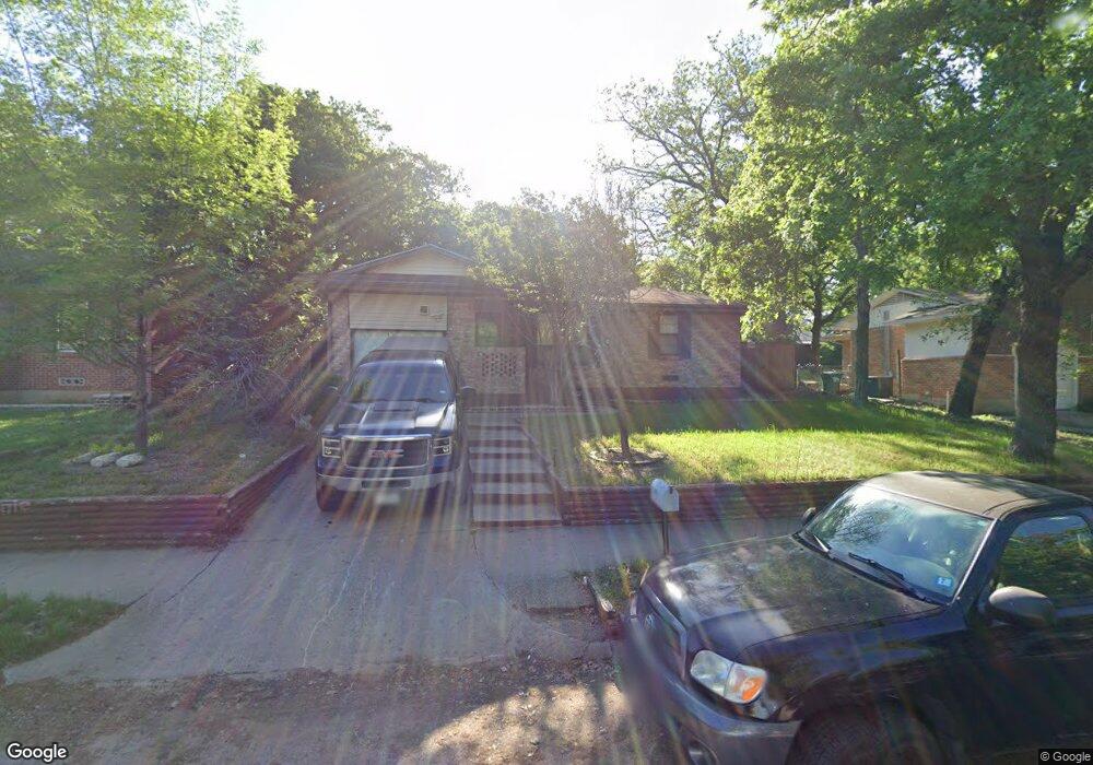 2007 Mercedes Rd, Denton, TX 76205 - photo 1