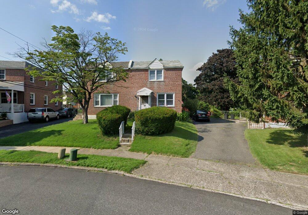 319 Holland St, Crum Lynne, PA 19022 - photo 1