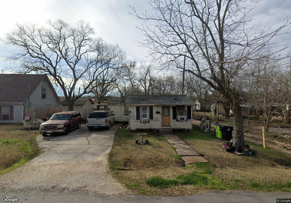 2412 Avenue C, Rosenberg, TX 77471 - photo 1