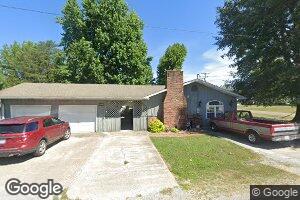 701 Mulberry St, Cisne, IL 62823