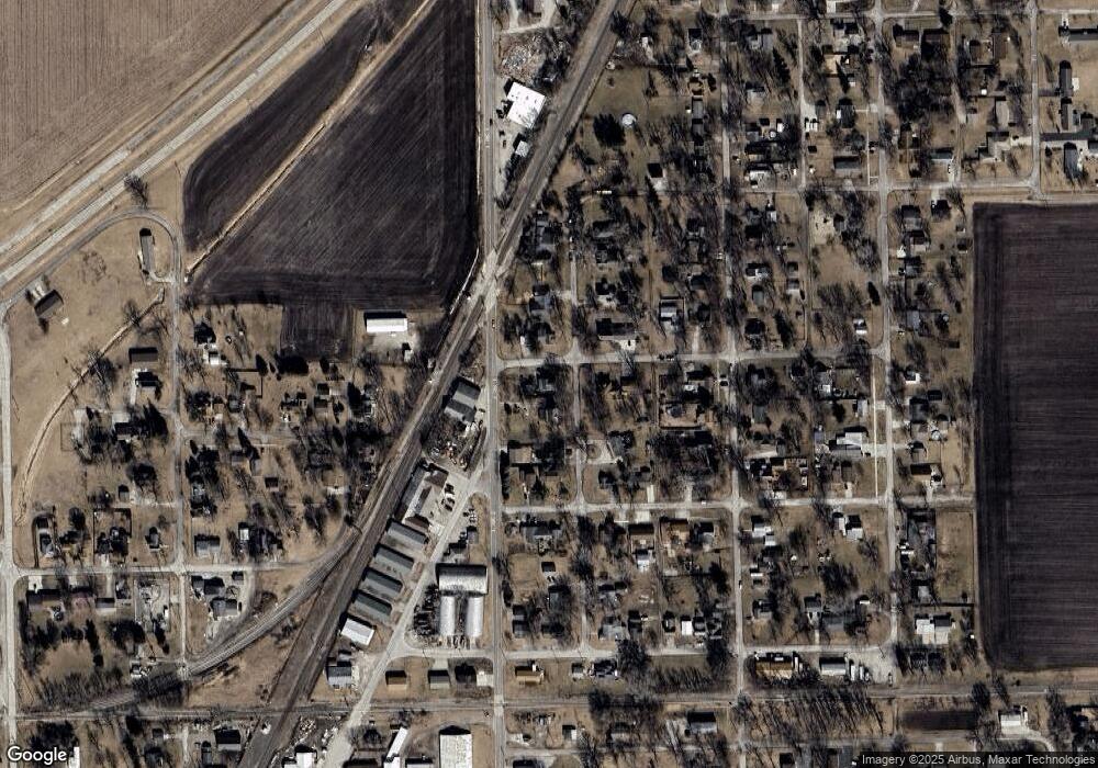 231 N 1st Ave, Chenoa, IL 61726 - photo 1