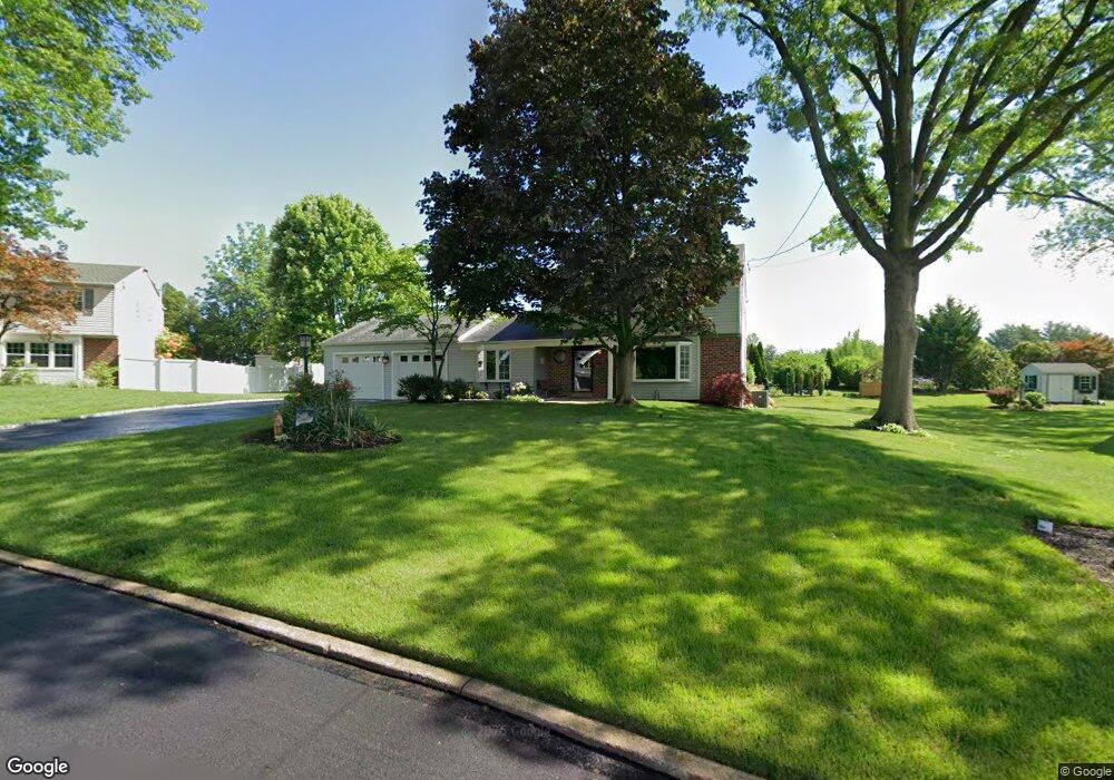 10 Birchwood Cir, Norristown, PA 19401 - photo 1