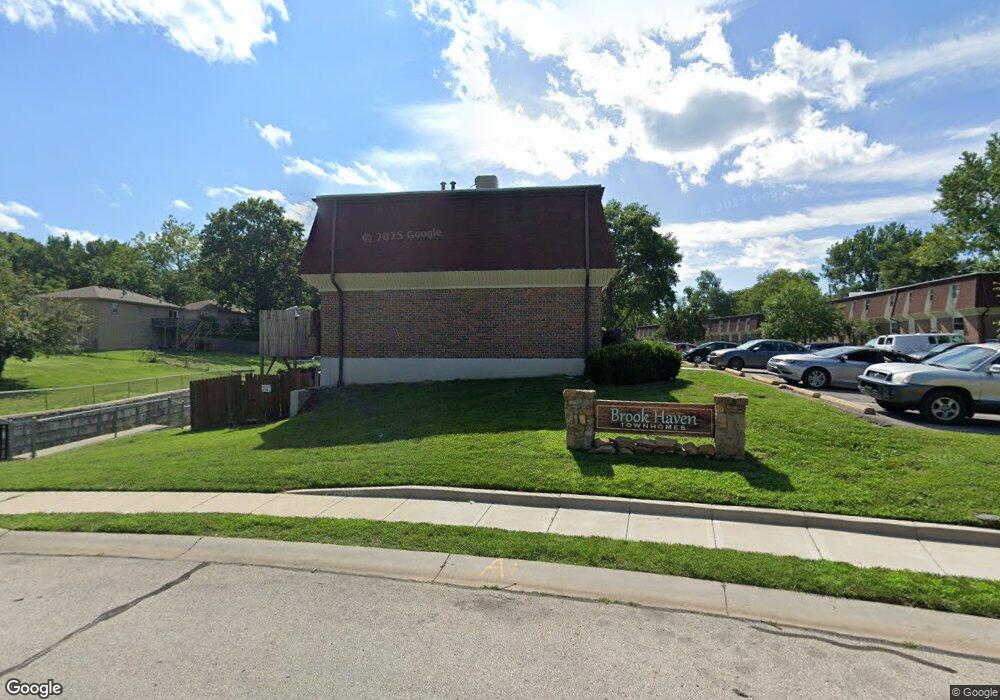 9927 W 52nd St, Shawnee, KS 66203 - photo 1