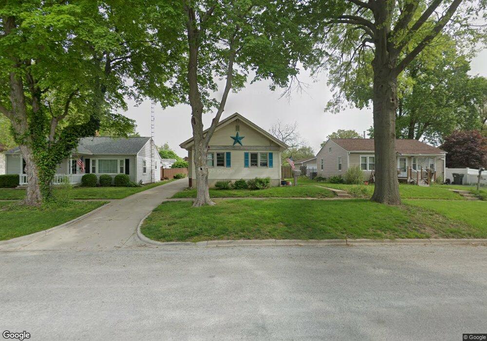 612 Marion Ave, Mattoon, IL 61938 - photo 1