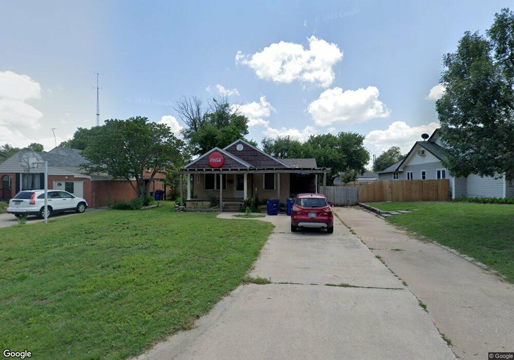 1114 W Pine Ave, Duncan, OK 73533 - photo 1