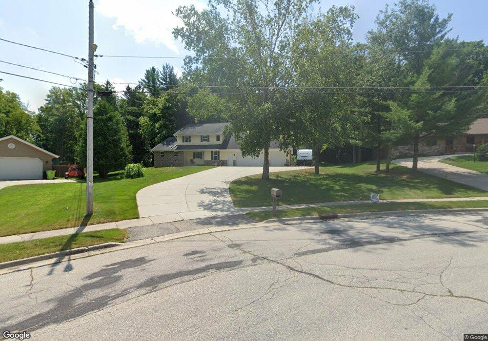 211 Bonnie Ln, Kewaskum, WI 53040 - photo 1