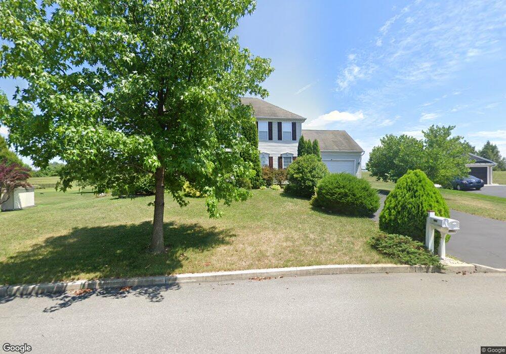 5892 Monocacy Dr, Bethlehem, PA 18017 - photo 1