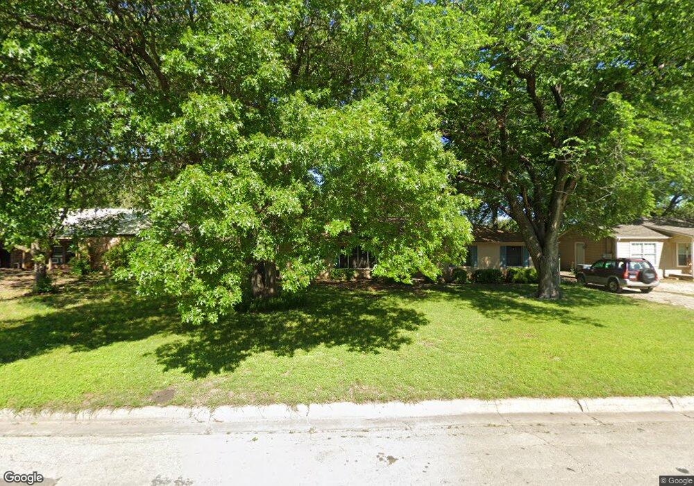 108 Line Dr, Gainesville, TX 76240 - photo 1