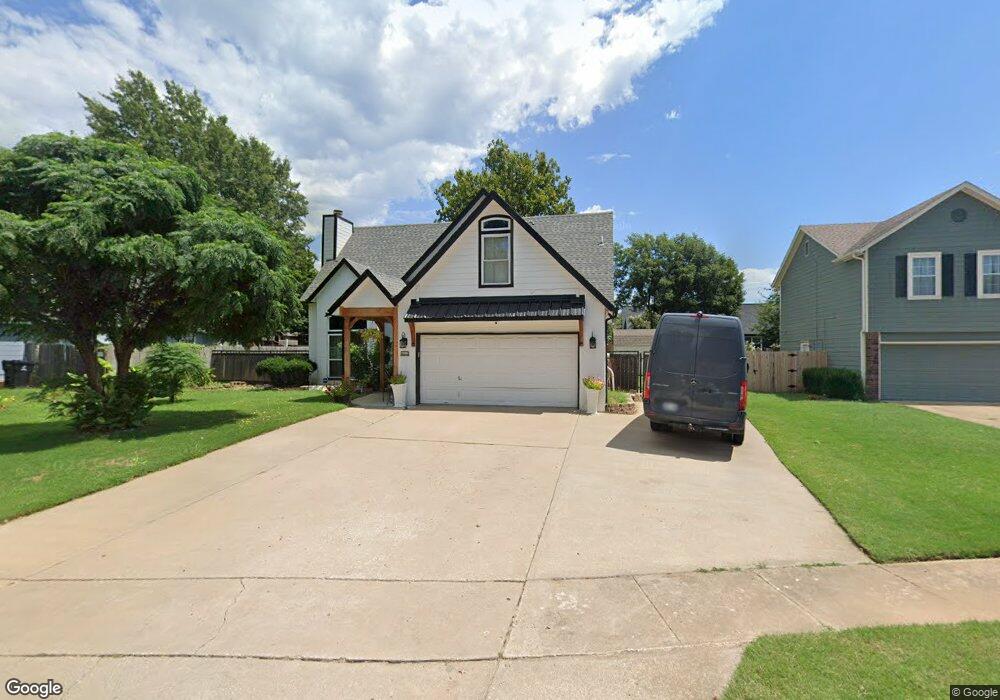 4917 S Oak Ave, Broken Arrow, OK 74011 - photo 1