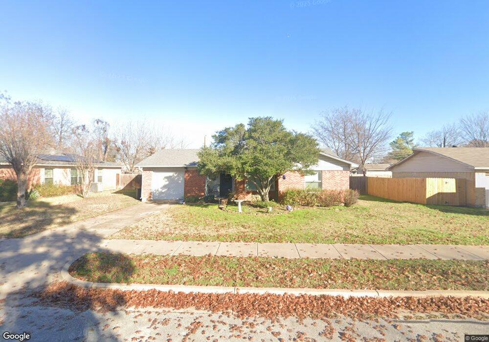 5112 Nancy Ln, North Richland Hills, TX 76180 - photo 1