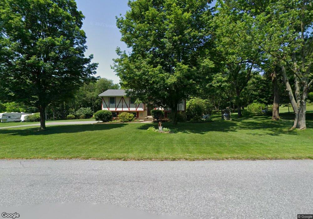 519 Hilldale Dr, Bath, PA 18014 - photo 1