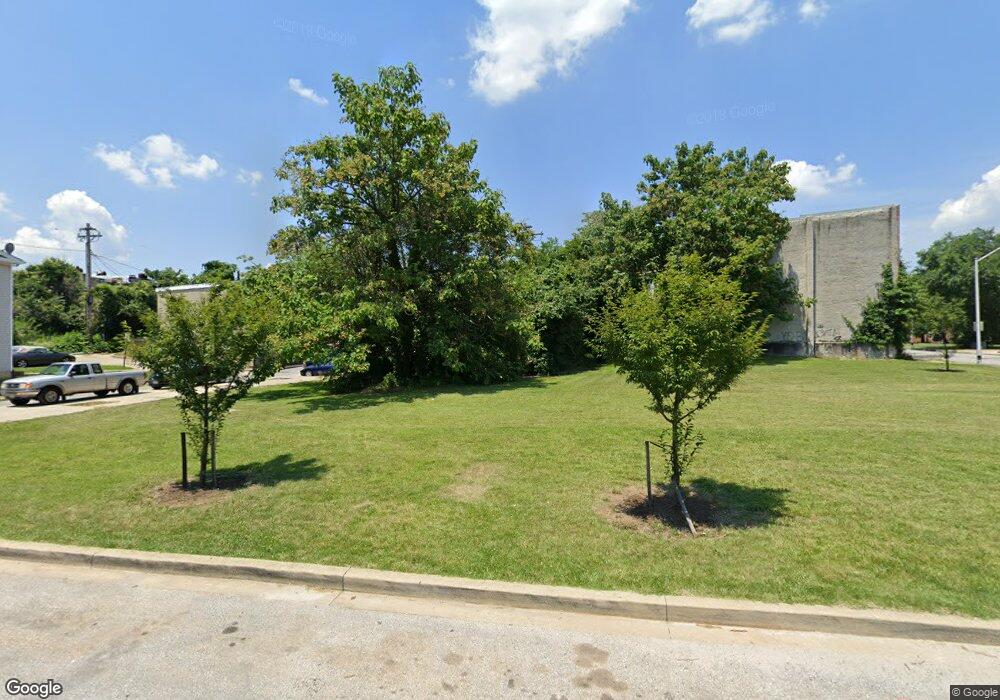 638 W Hoffman St, Baltimore, MD 21201 - photo 1